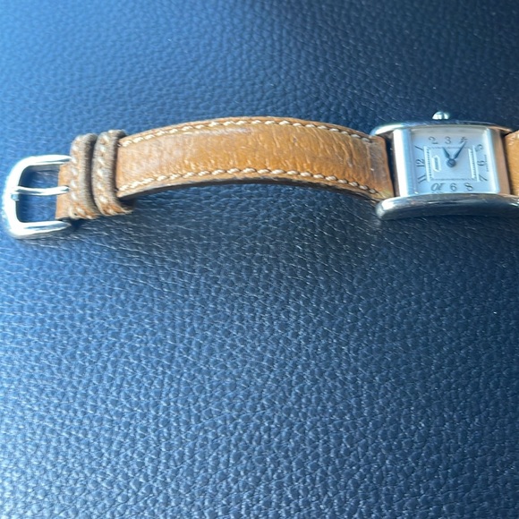 Coach tan strap watch in good condition. - Picture 8 of 9